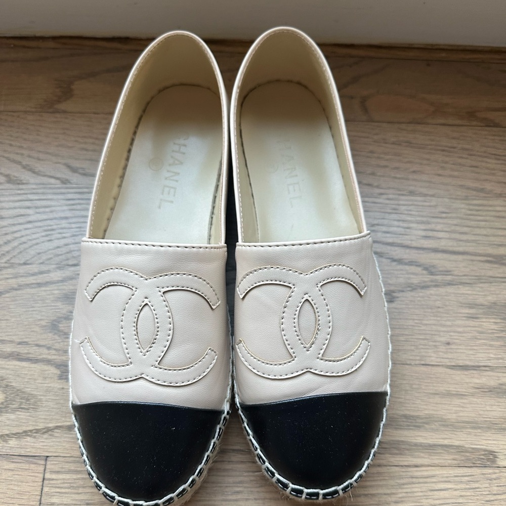 Espadrille in Beige and Black - Size 7 ( Brand New) - not real designer